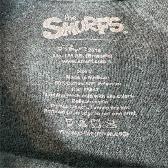 The Smurfs 'I'd Rather Be Chillin' Graphic T-Shirt Size Medium Casual Wear - Picture 5 of 8